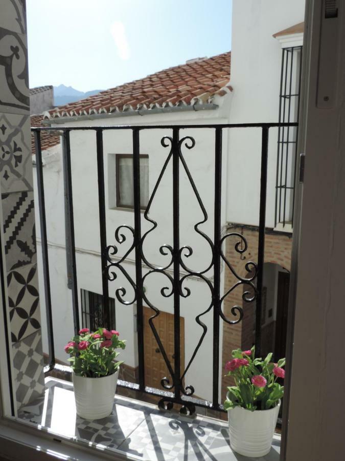 Casa Las Tres Conchas Yunquera Екстер'єр фото